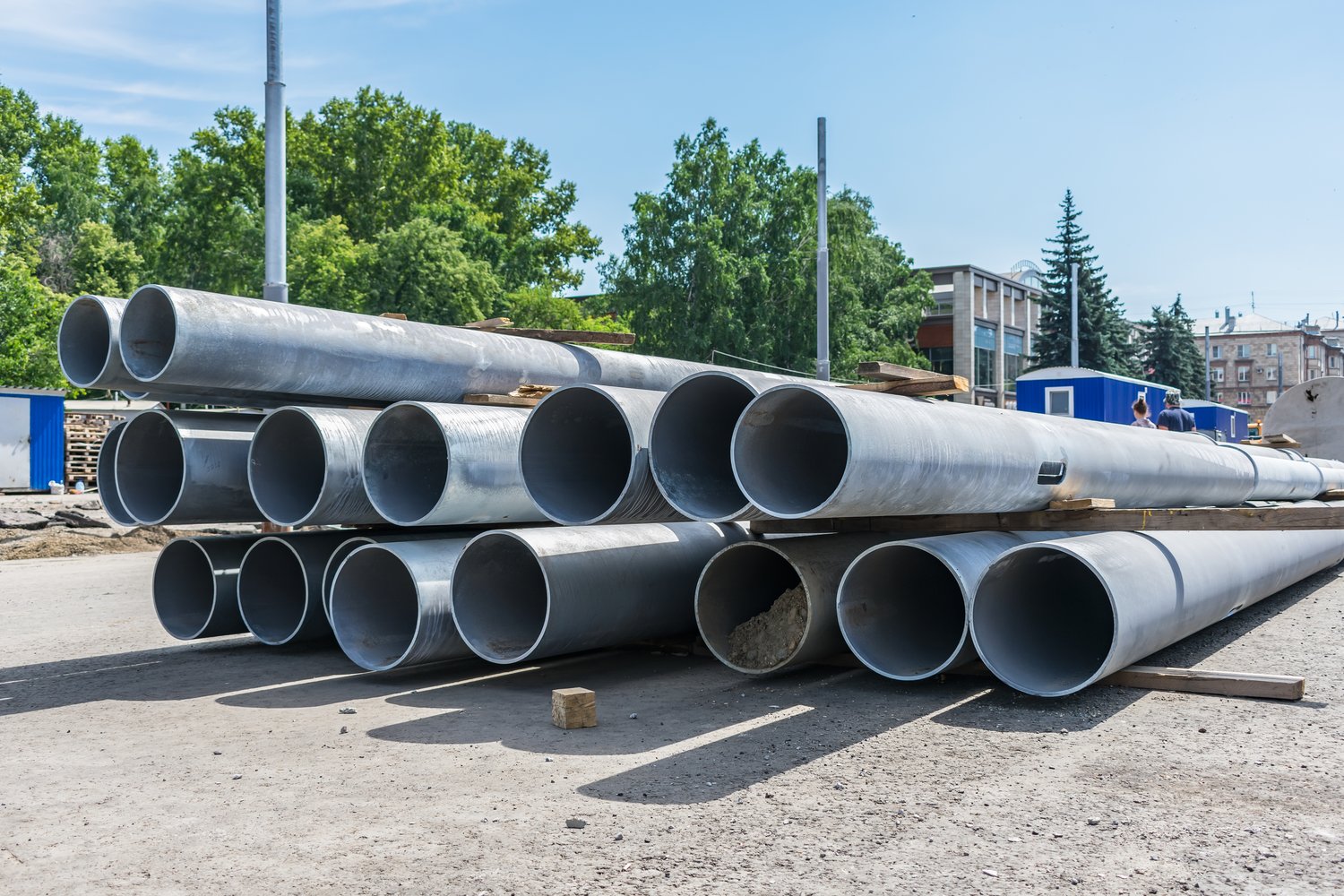 Profesjonalne instalacje hydrauliczne – wybór i montaż rur stalowych