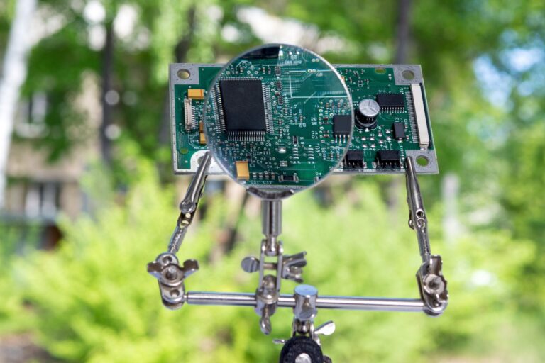 Problemy z kalibracją czujników IoT w systemach smart building