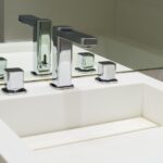 Czym charakteryzują się najnowsze rozwiązania w branży sanitarnej?