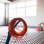 Kiedy stosować kable grzejne zewnętrzne do zabezpieczenia rur?