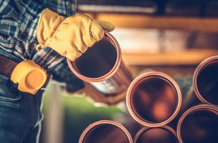 Kiedy stosować rury miedziane a kiedy z tworzywa sztucznego?