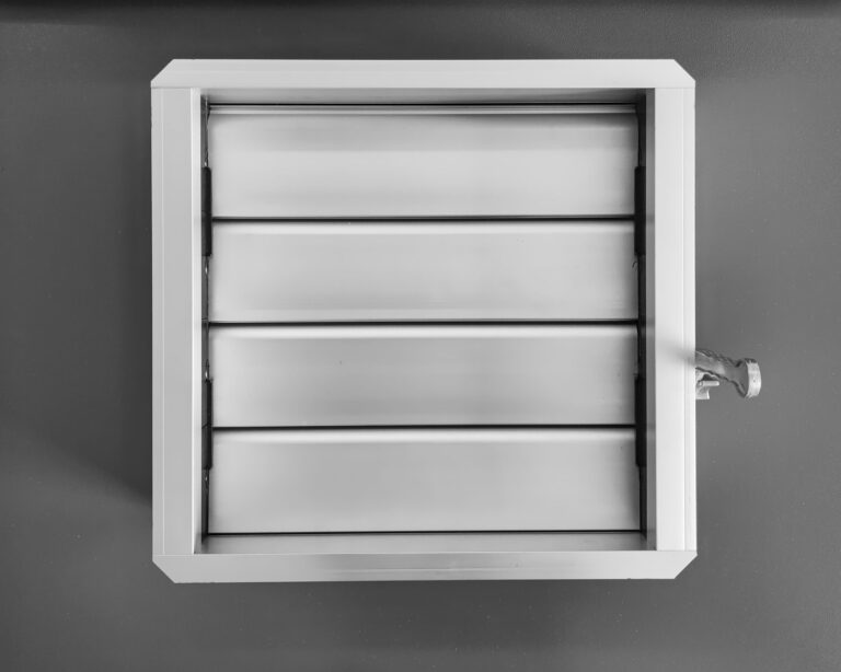 Klapa zwrotna w systemach wentylacyjnych zapewnia ochronę przed wstecznym przepływem powietrza
