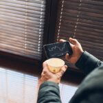 Jak wybrać odpowiedni system sterowania roletami z funkcją programowania czasowego?