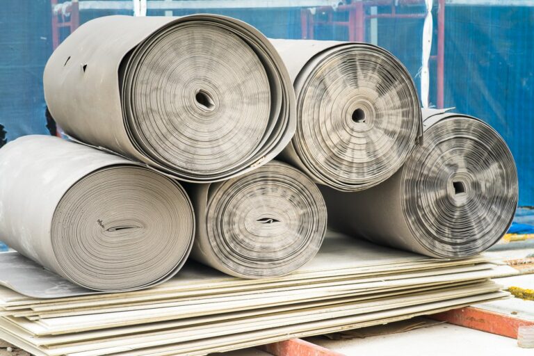 Jakie nowoczesne materiały izolacyjne najlepiej sprawdzają się w domowych instalacjach grzewczych?